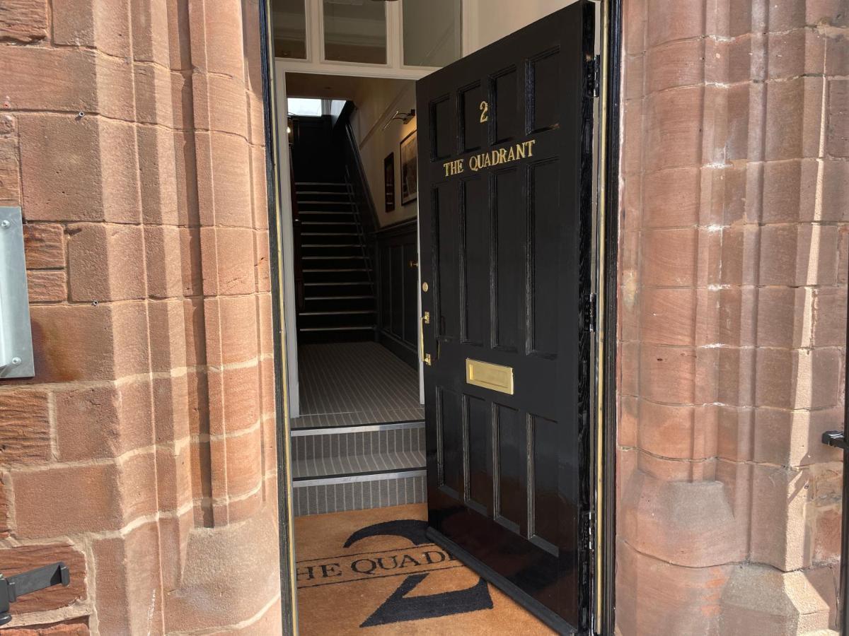 2 The Quadrant Luxury Apartments - Hoylake Exteriör bild