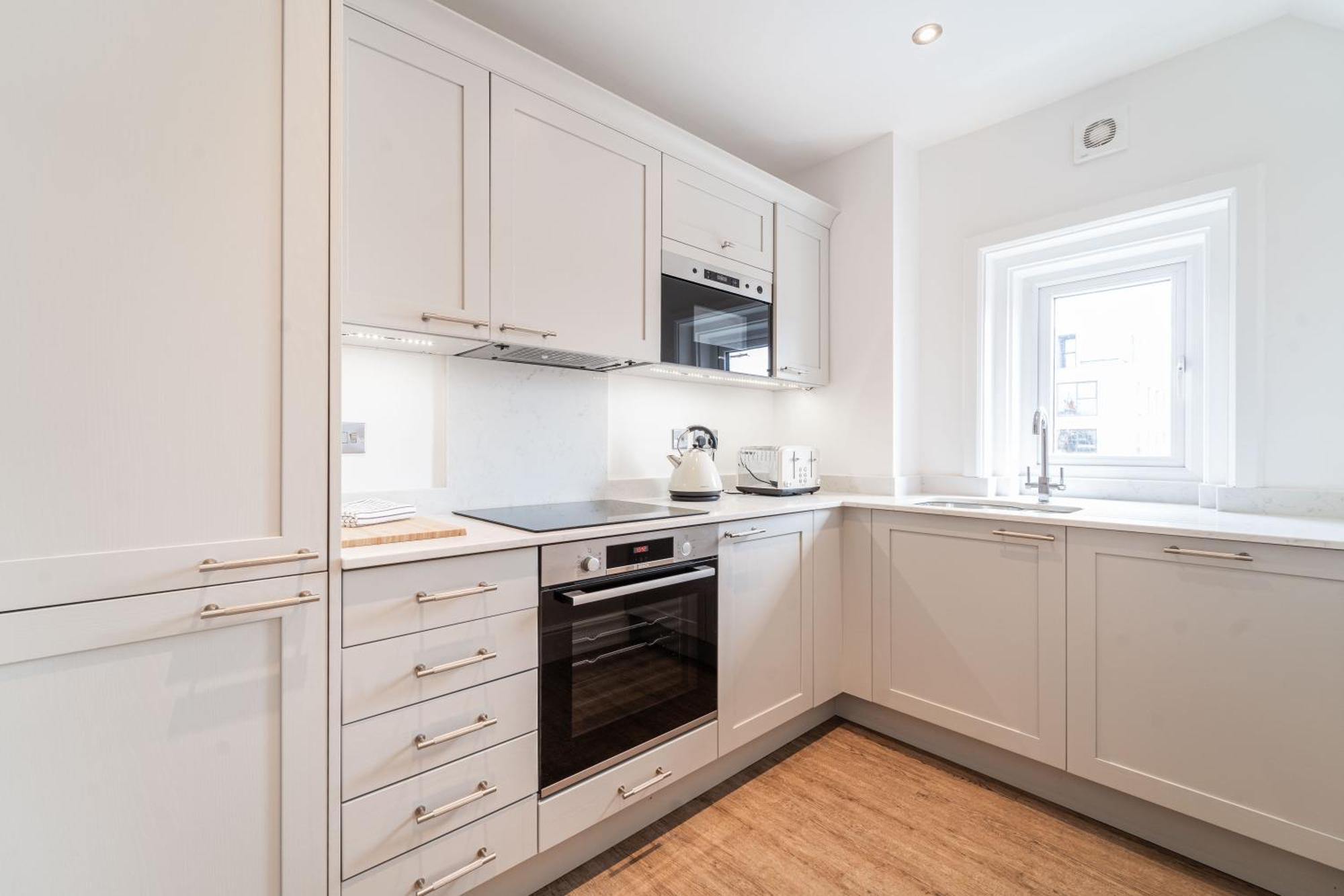 2 The Quadrant Luxury Apartments - Hoylake Exteriör bild