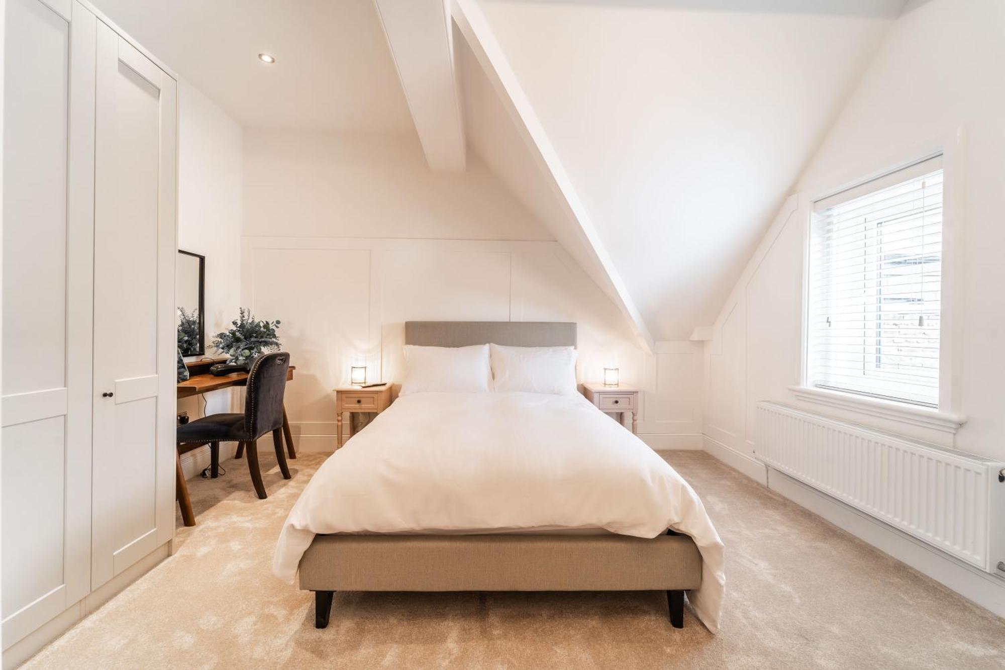 2 The Quadrant Luxury Apartments - Hoylake Exteriör bild
