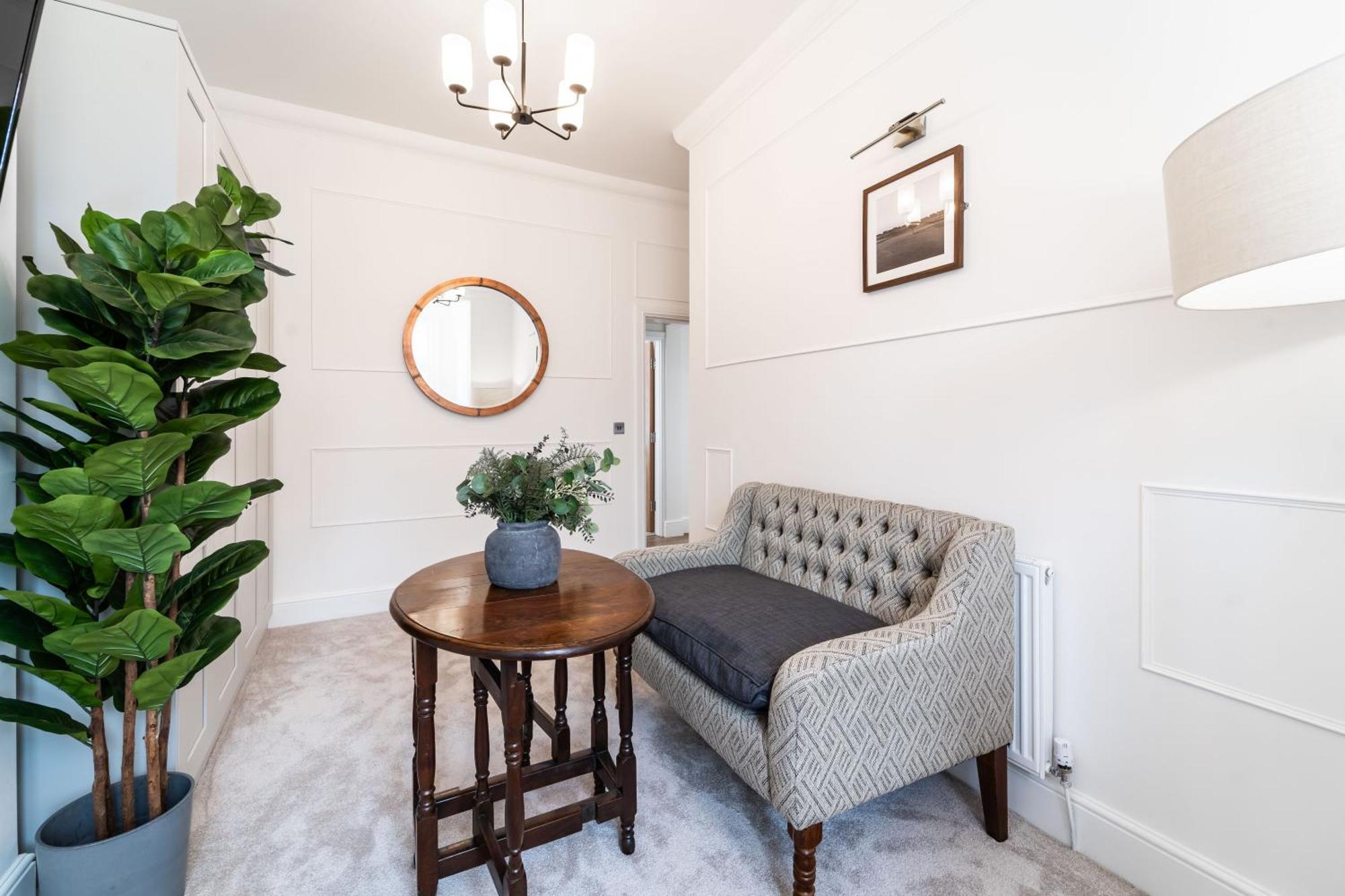 2 The Quadrant Luxury Apartments - Hoylake Exteriör bild