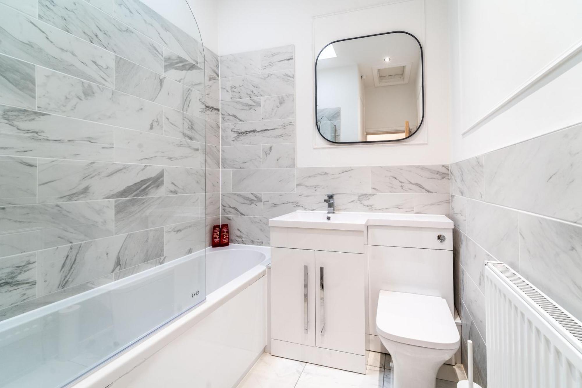 2 The Quadrant Luxury Apartments - Hoylake Exteriör bild