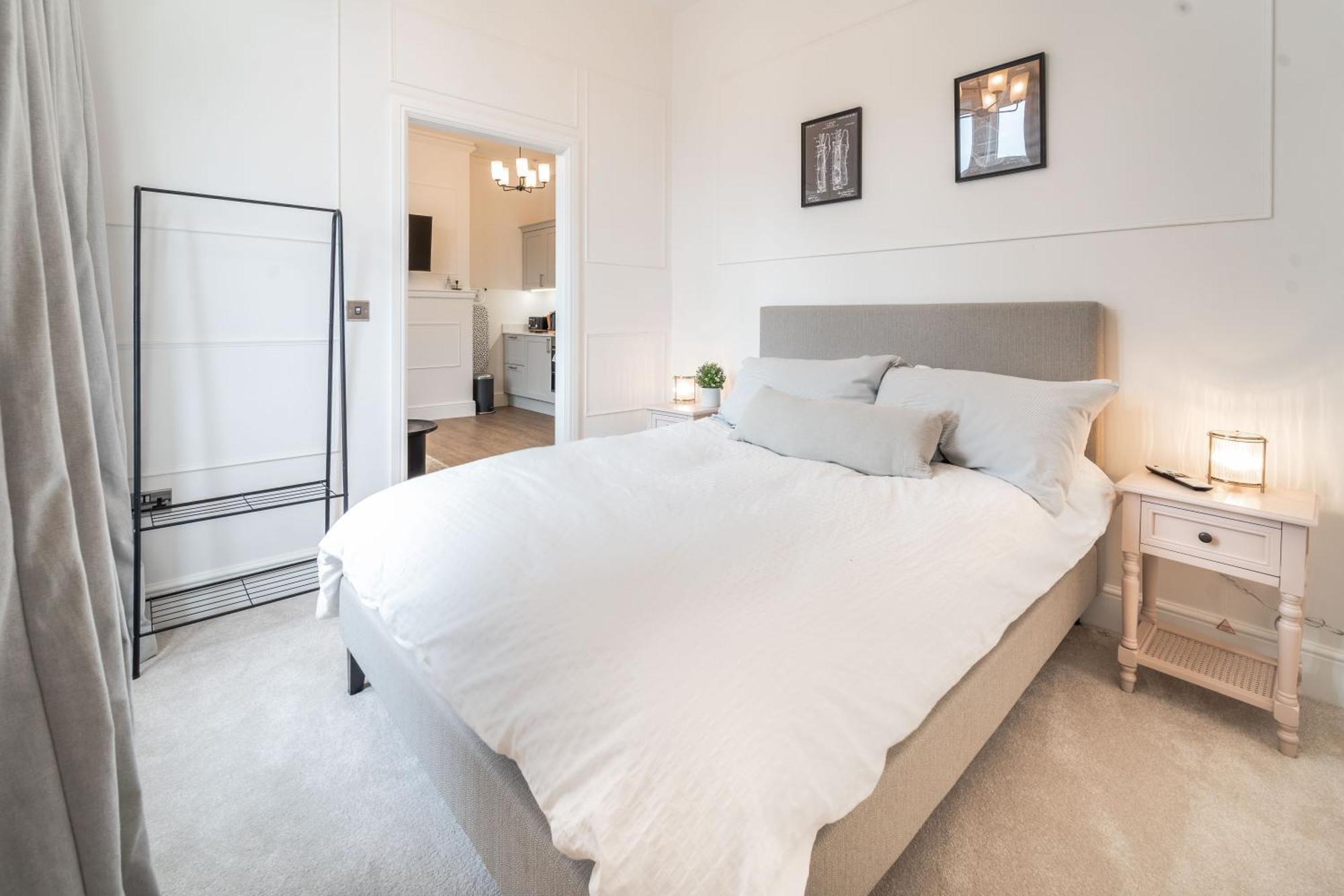 2 The Quadrant Luxury Apartments - Hoylake Exteriör bild