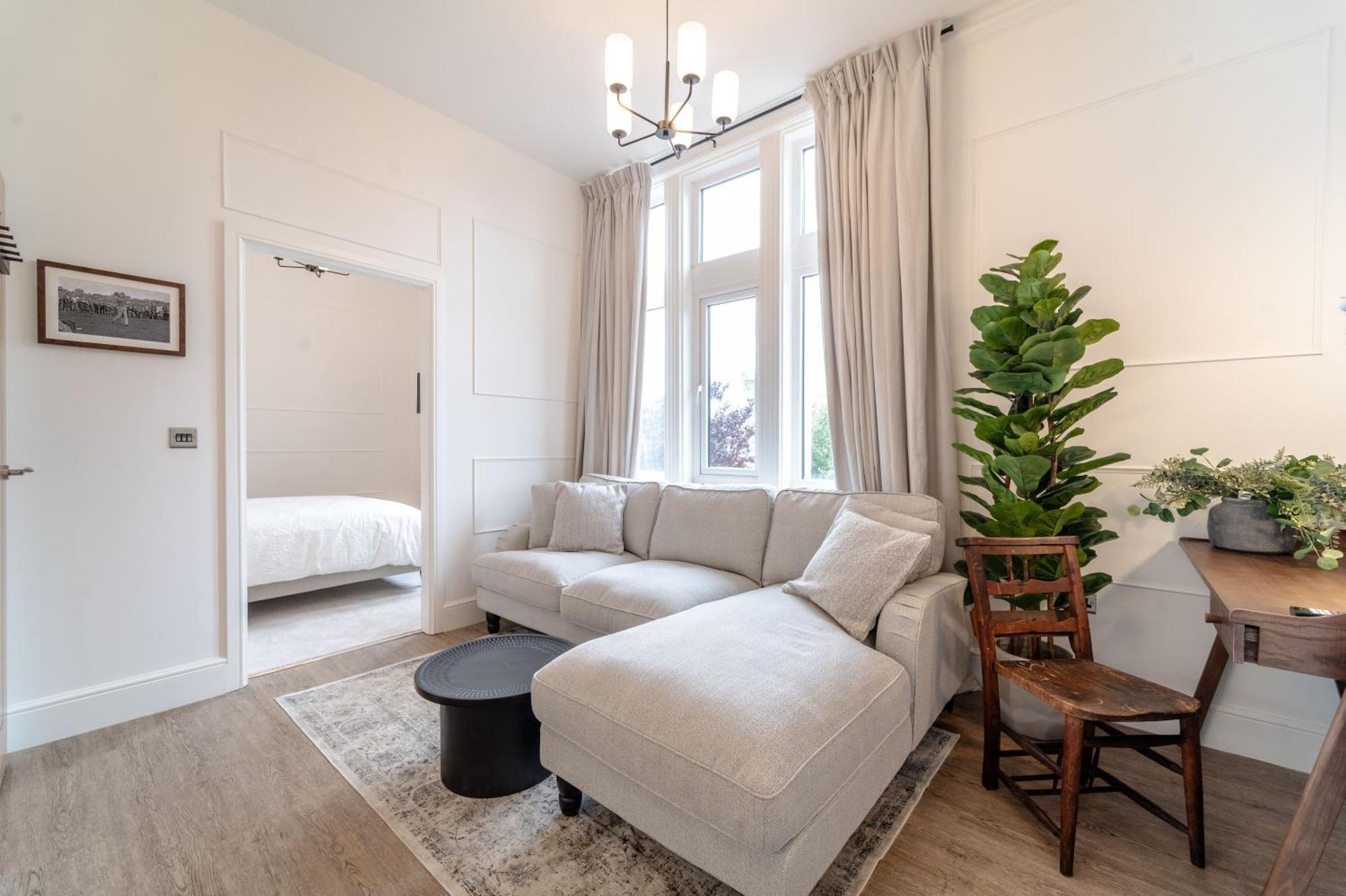 2 The Quadrant Luxury Apartments - Hoylake Exteriör bild